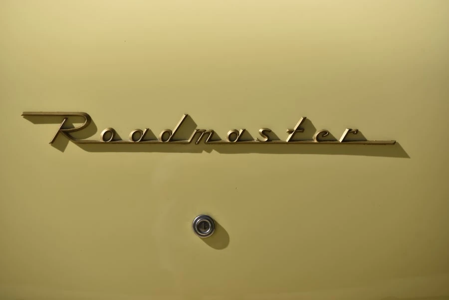 1955 Buick Roadmaster - Image 8 of 31