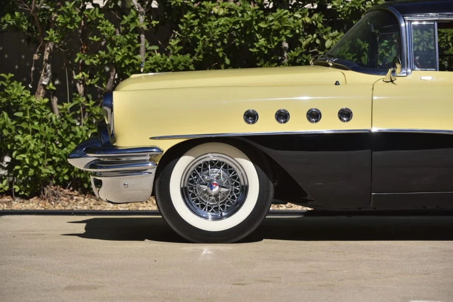 1955 Buick Roadmaster - Image 15 of 31