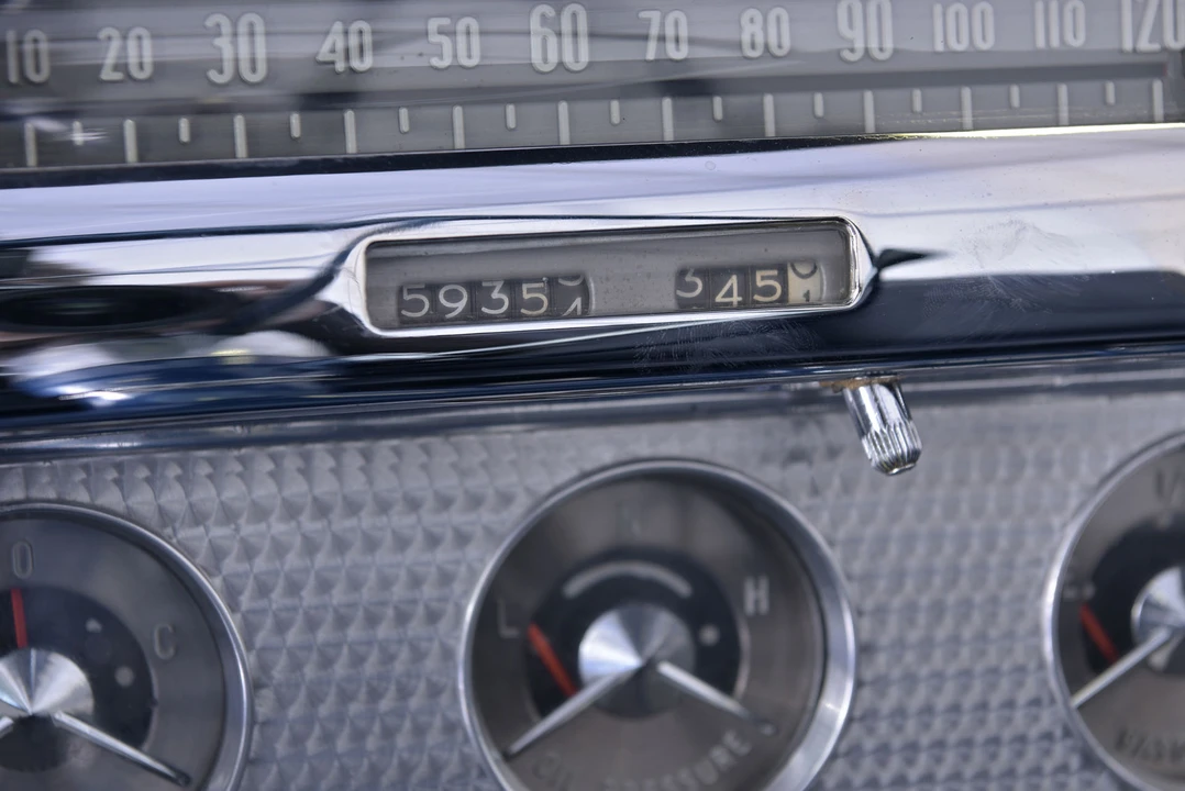 1955 Buick Roadmaster - Image 11 of 31