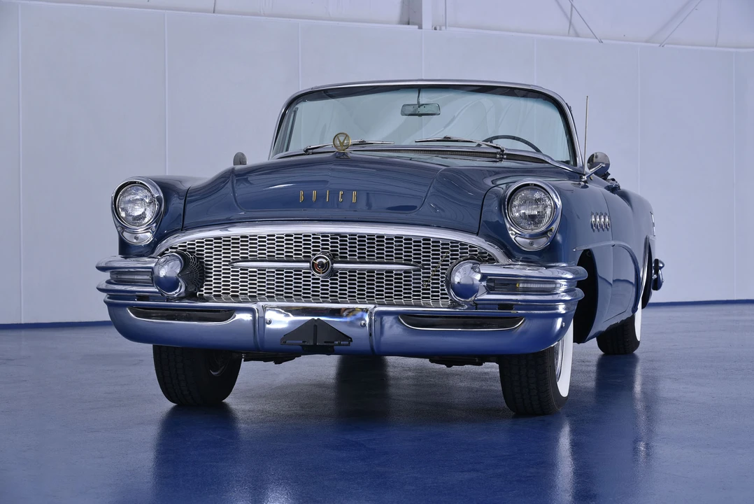 1955 Buick Roadmaster - Image 2 of 31