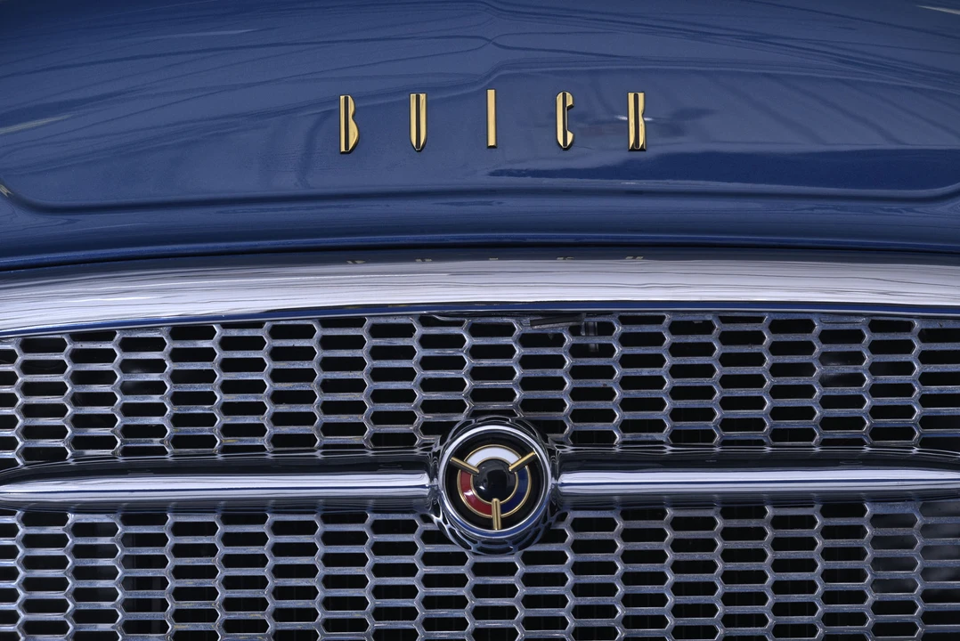 1955 Buick Roadmaster - Image 13 of 31