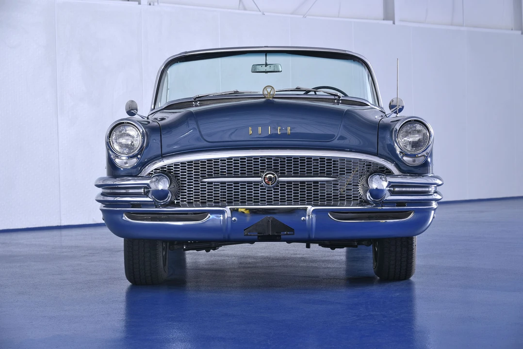 1955 Buick Roadmaster - Image 8 of 31