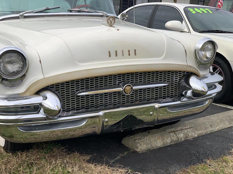 1955 Buick Roadmaster - Image 10 of 31