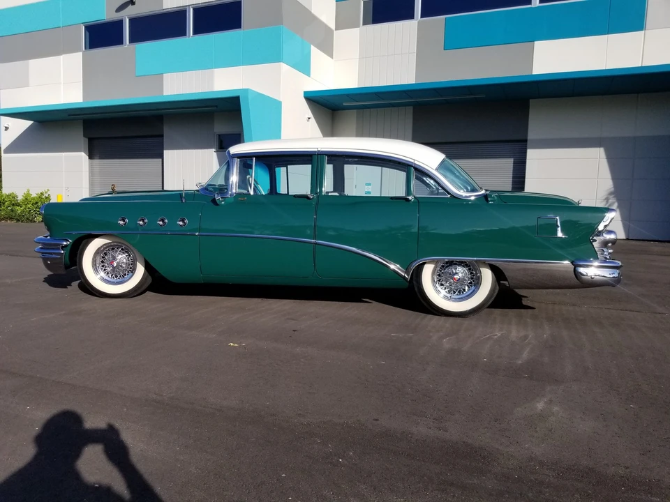 1955 Buick Roadmaster - Image 8 of 31