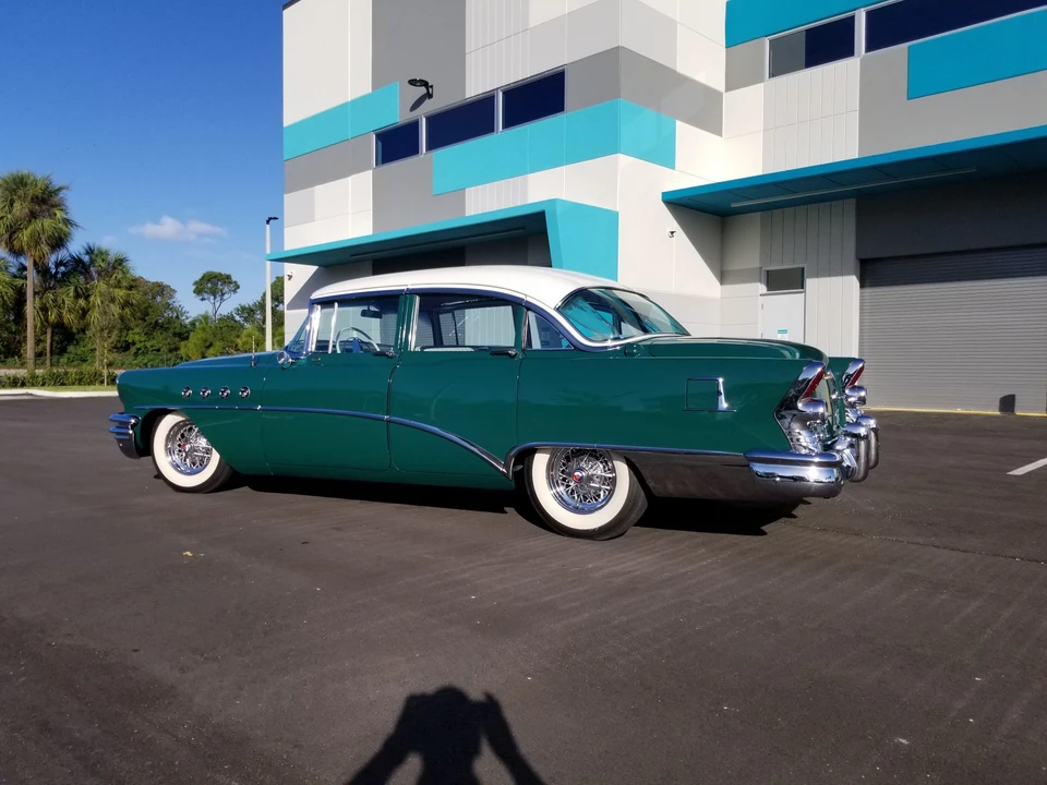 1955 Buick Roadmaster - Image 7 of 31