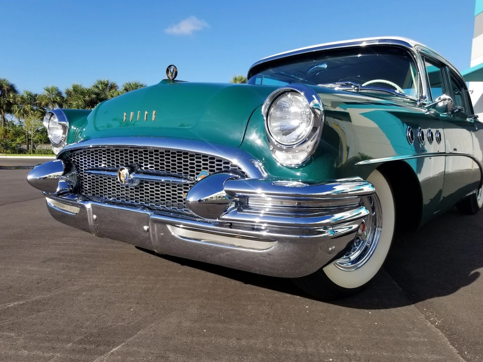 1955 Buick Roadmaster - Image 14 of 31