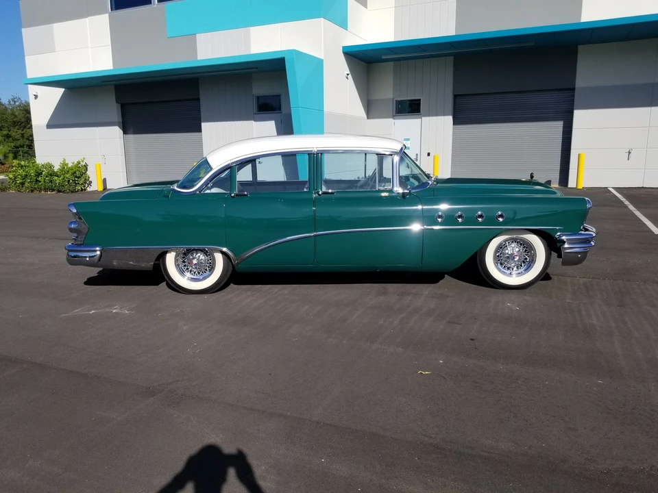 1955 Buick Roadmaster - Image 3 of 31