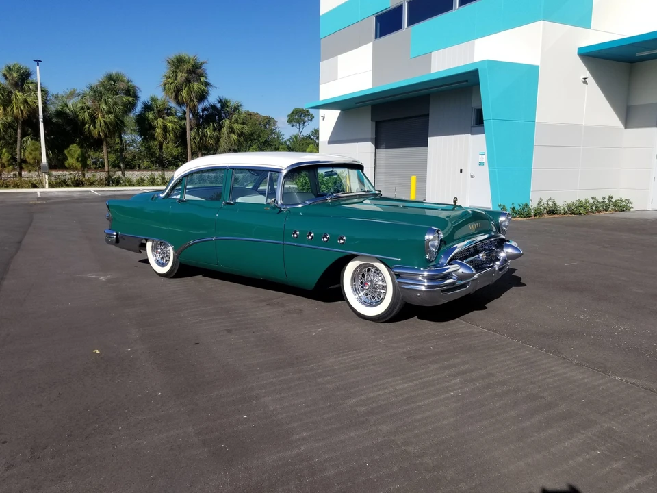 1955 Buick Roadmaster - Image 2 of 31