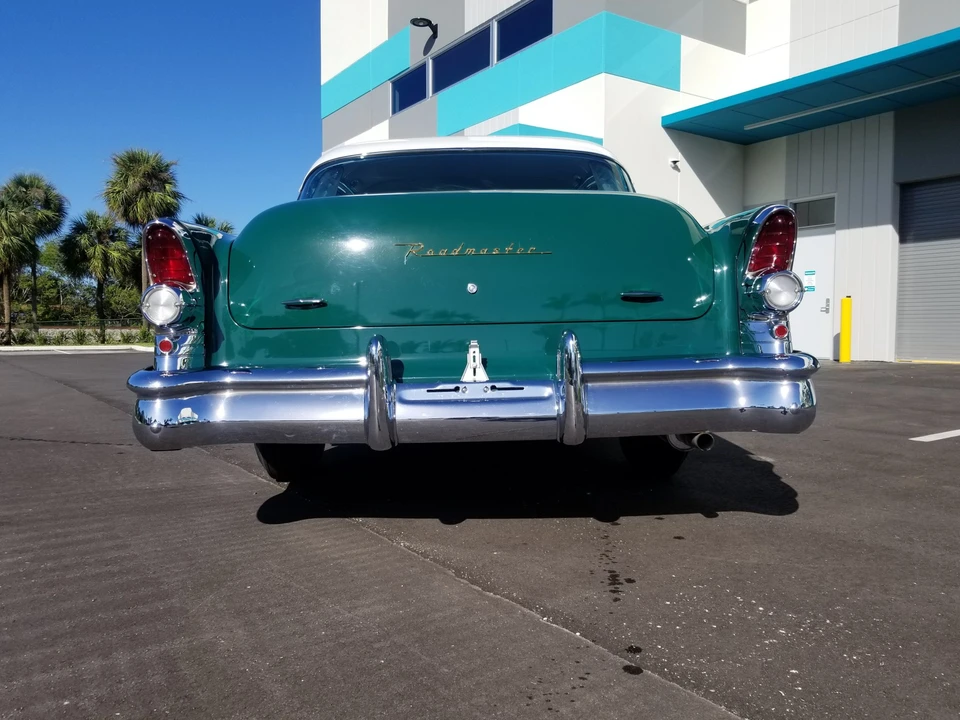 1955 Buick Roadmaster - Image 11 of 31