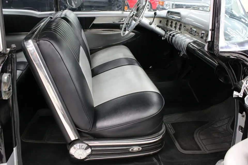 1955 Buick Roadmaster - Image 4 of 20