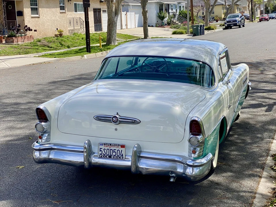 1955 Buick Super - Image 14 of 31
