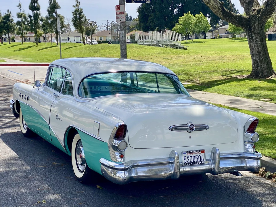 1955 Buick Super - Image 13 of 31