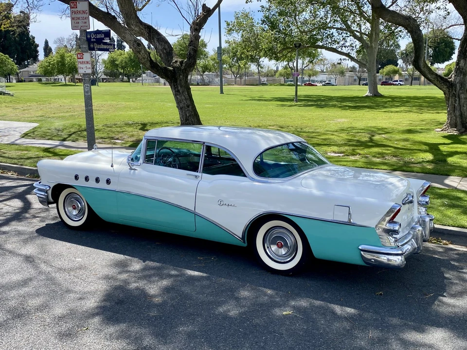 1955 Buick Super - Image 11 of 31
