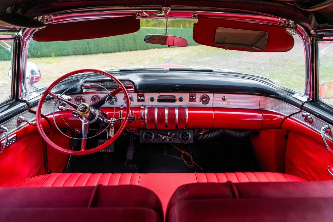 1955 Buick Super - Image 22 of 31