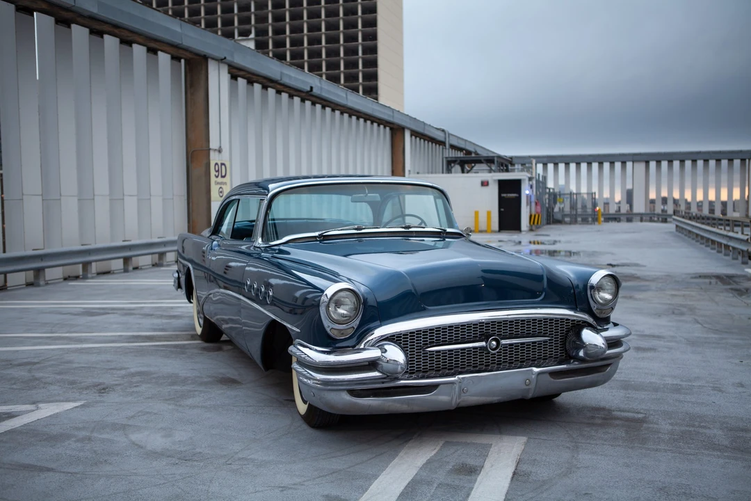 1955 Buick Super - Image 22 of 31
