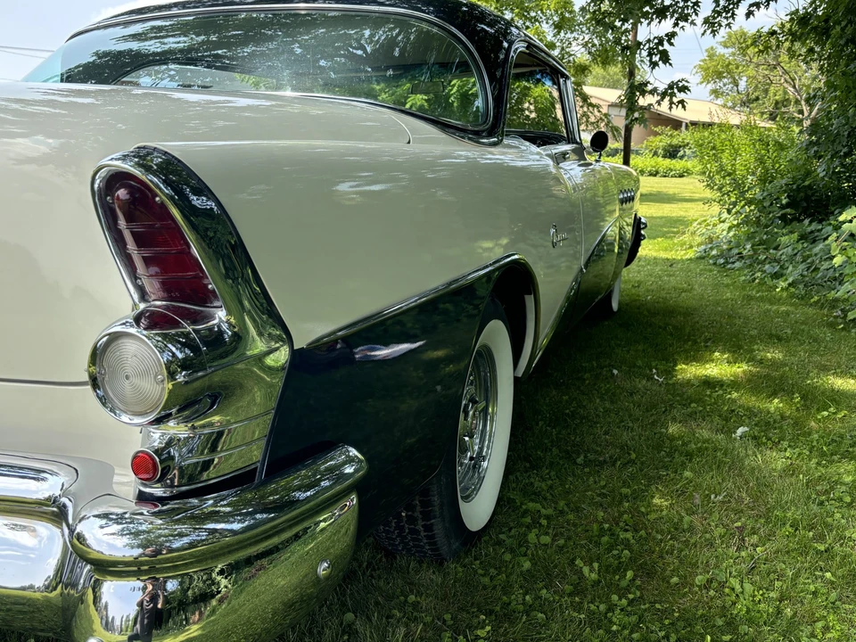 1955 Buick Super - Image 25 of 31