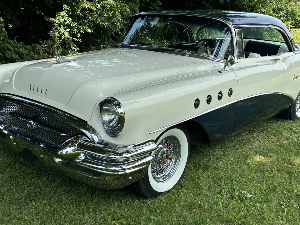 1955 Buick Super - Image 23 of 31