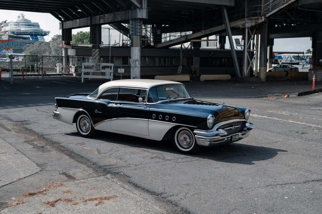 1955 Buick Super - Image 21 of 31