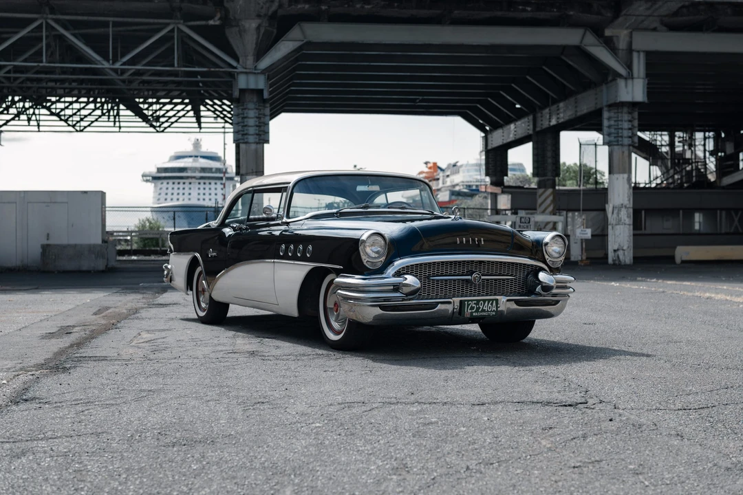 1955 Buick Super - Image 23 of 31