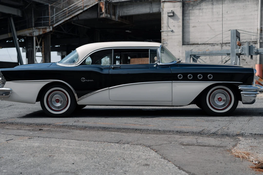 1955 Buick Super - Image 19 of 31