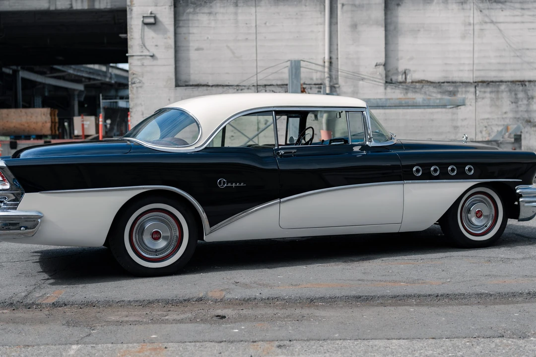 1955 Buick Super - Image 18 of 31