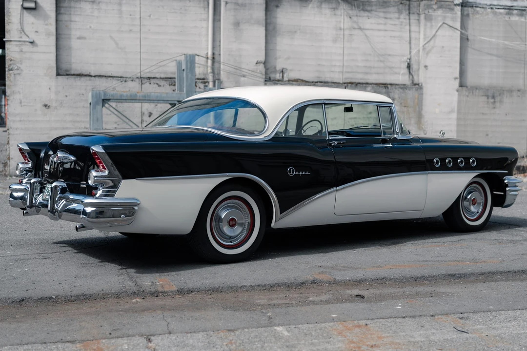 1955 Buick Super - Image 17 of 31
