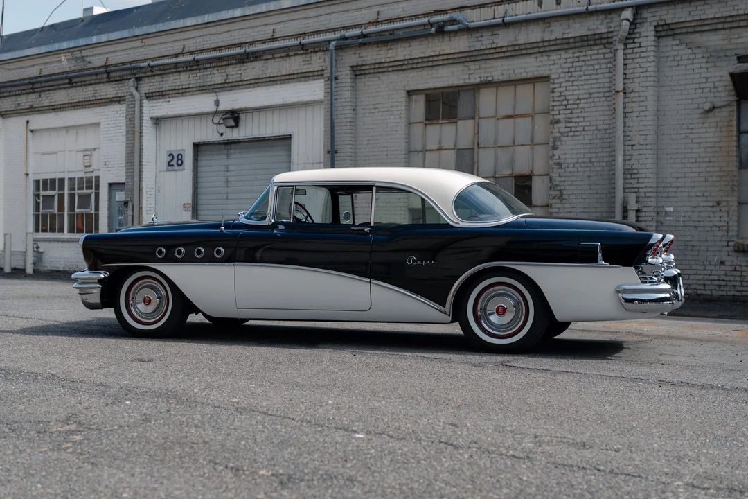 1955 Buick Super - Image 9 of 31