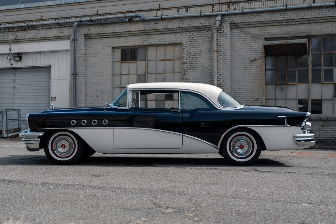 1955 Buick Super - Image 8 of 31