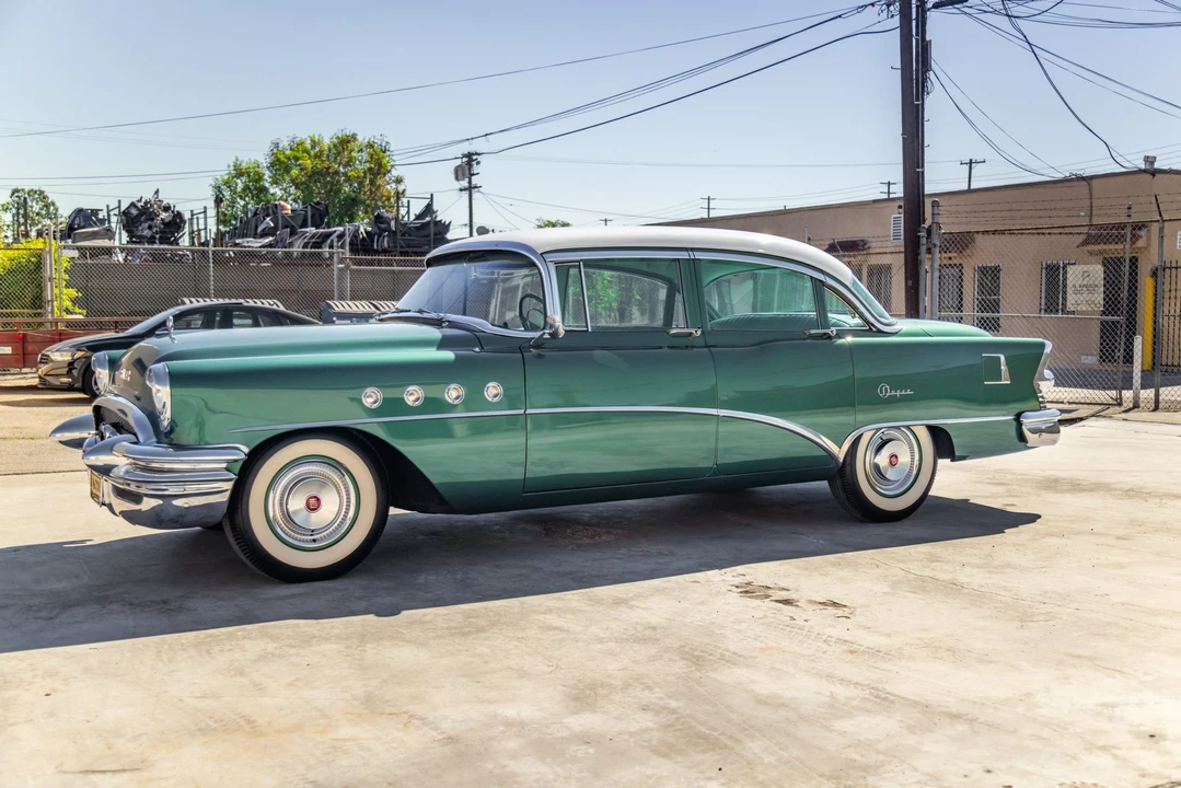 1955 Buick Super - Image 14 of 31