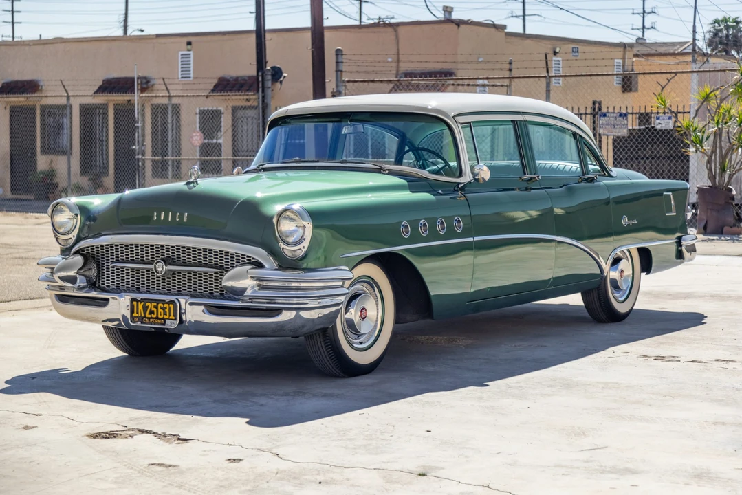 1955 Buick Super - Image 16 of 31