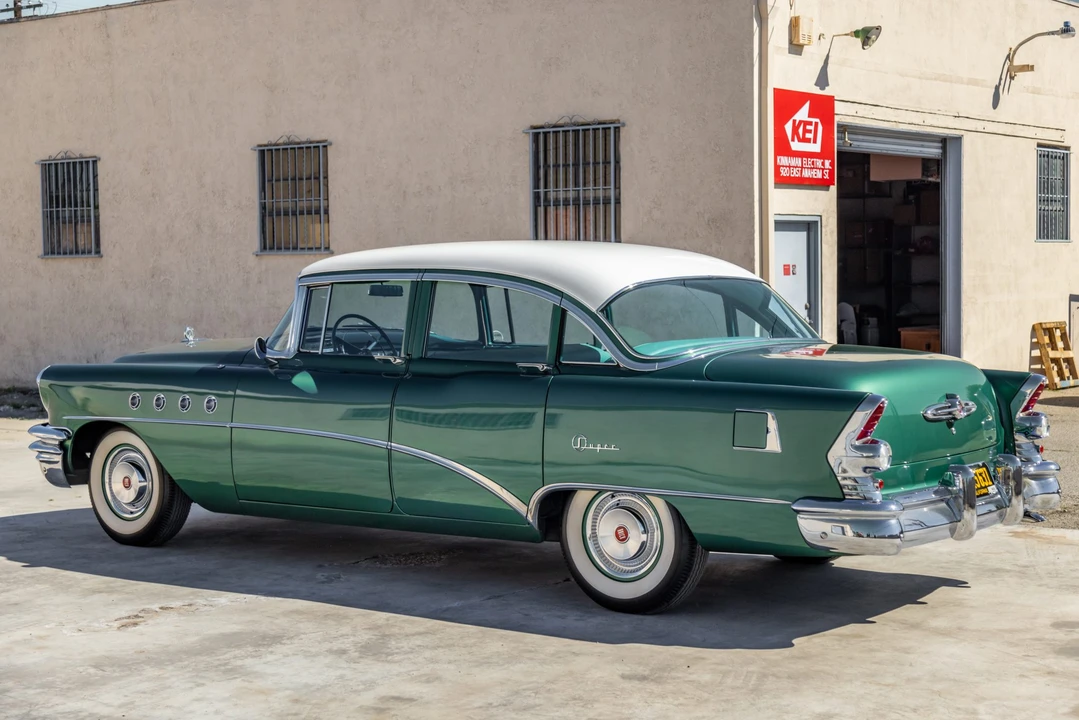 1955 Buick Super - Image 12 of 31