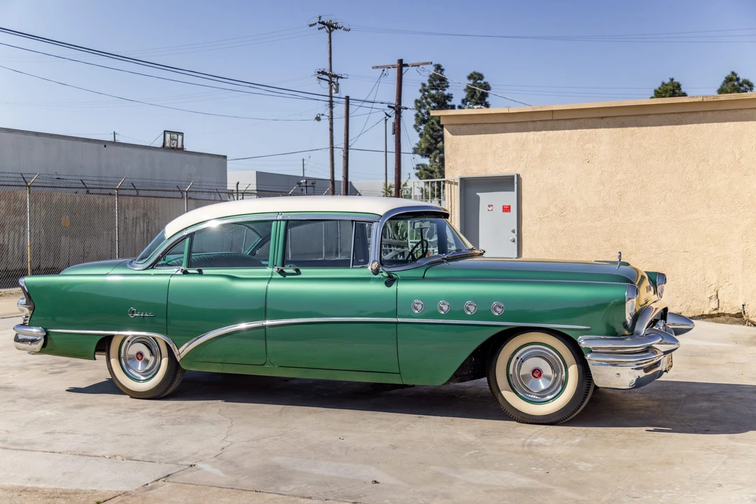 1955 Buick Super - Image 5 of 31