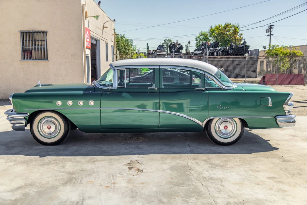 1955 Buick Super - Image 13 of 31