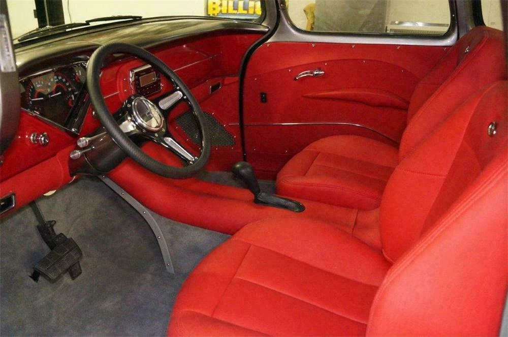 1955 Chevrolet Task Force - Image 4 of 5