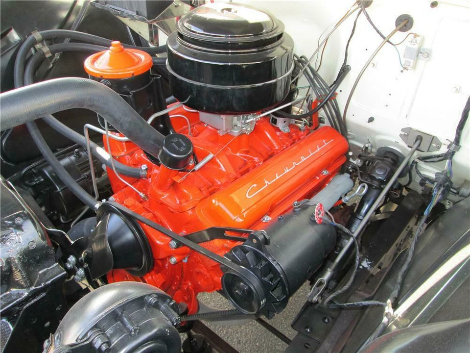 1955 Chevrolet Task Force - Image 2 of 4