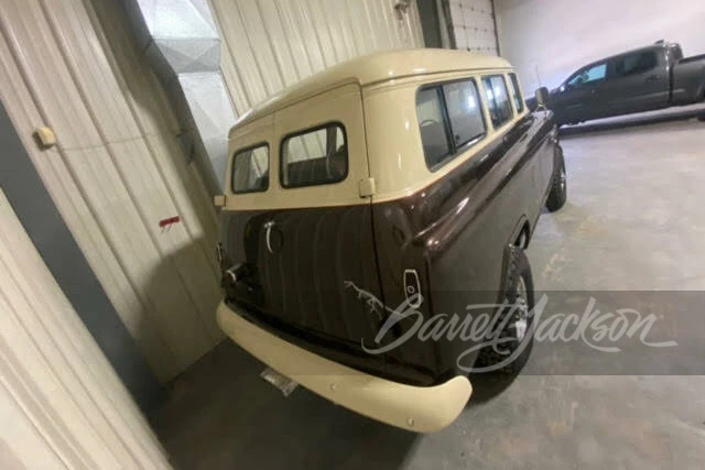 1955 Chevrolet Suburban - Image 7 of 8