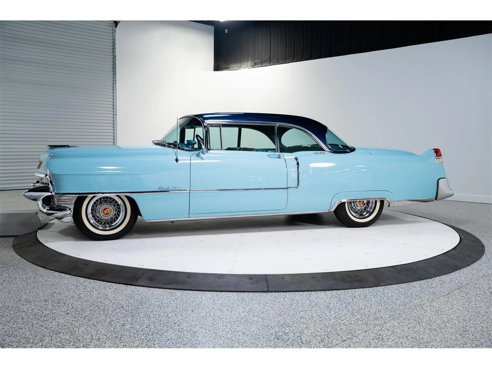 1955 Cadillac DeVille - Image 2 of 31