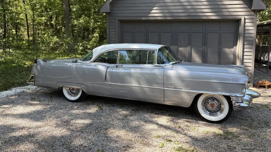 1955 Cadillac DeVille - Image 2 of 31