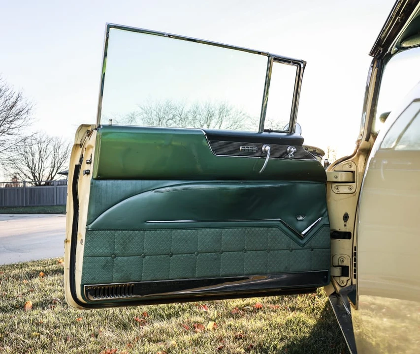 1955 Cadillac DeVille - Image 25 of 31