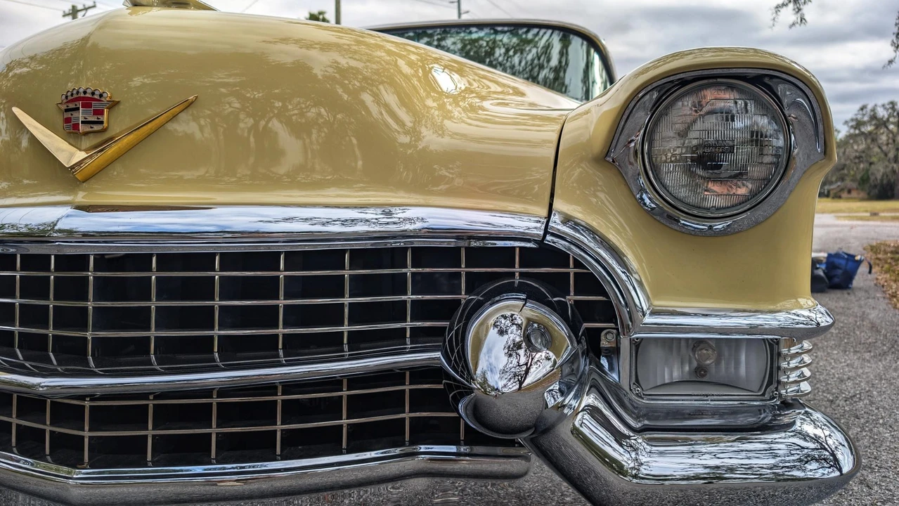 1955 Cadillac DeVille - Image 10 of 31