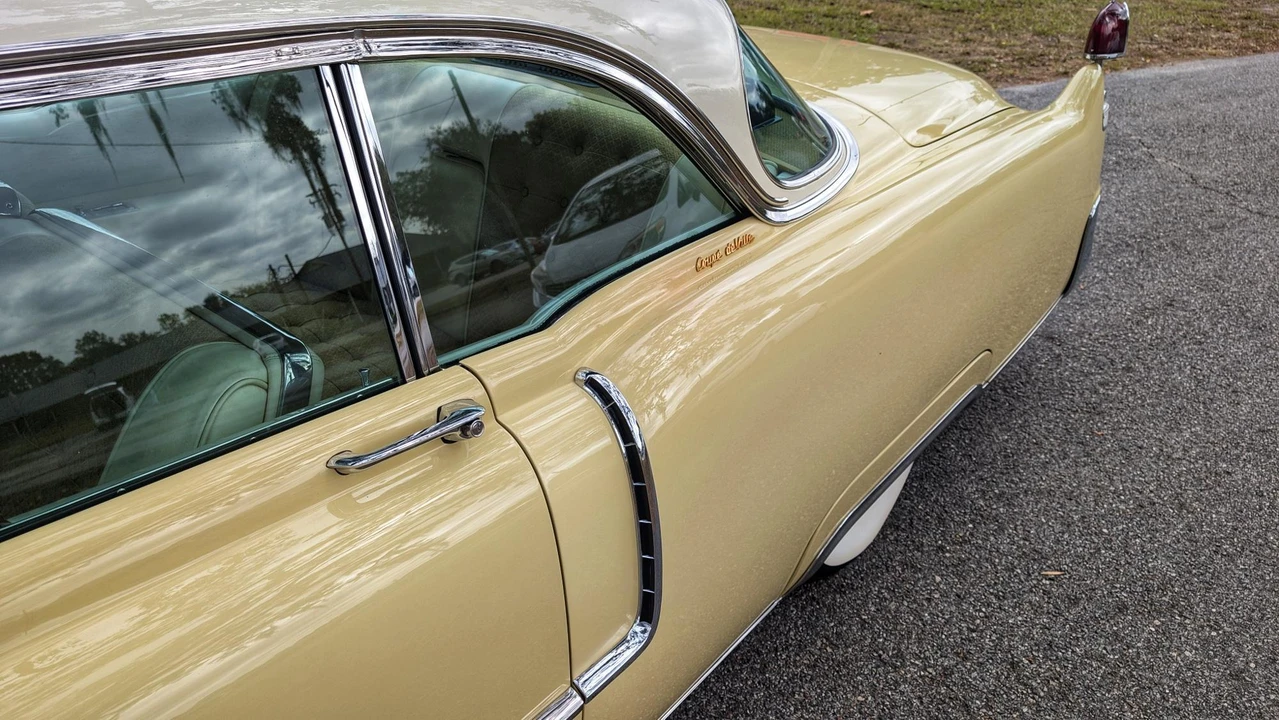 1955 Cadillac DeVille - Image 17 of 31
