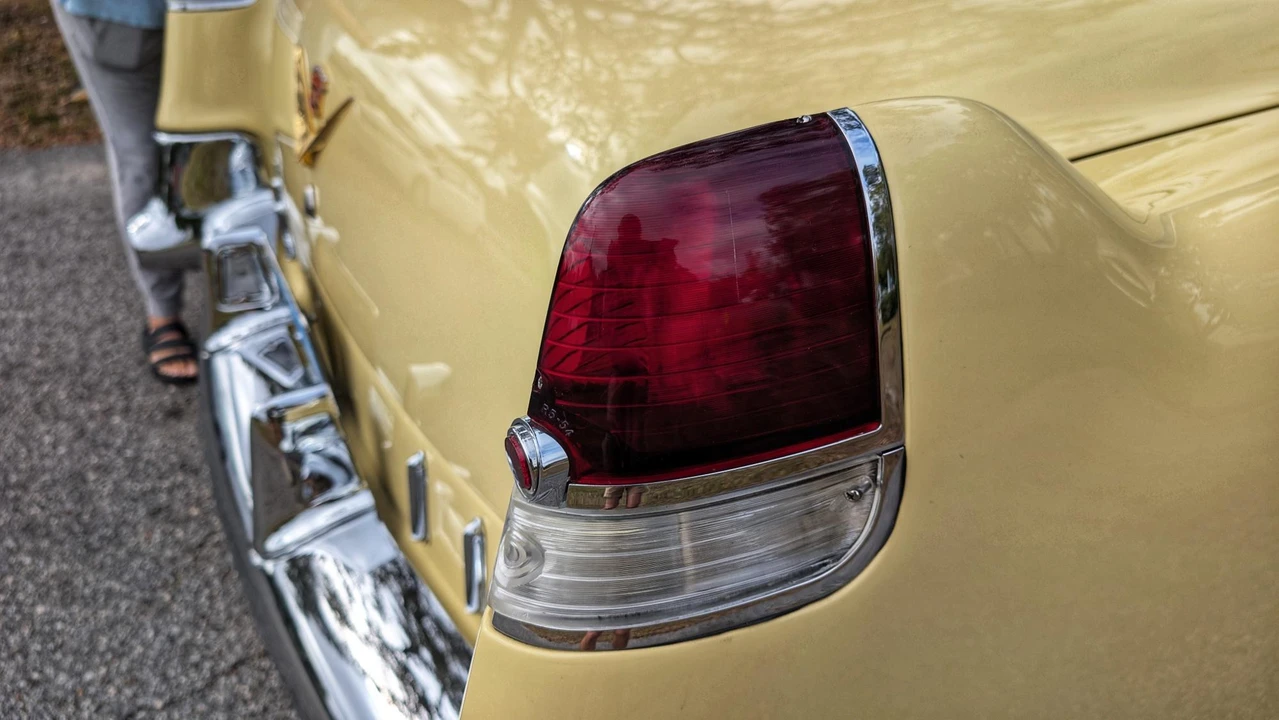 1955 Cadillac DeVille - Image 25 of 31