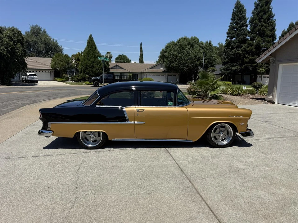 1955 Chevrolet Tri-Five Bel Air Sedan & Wagon - Image 4 of 31
