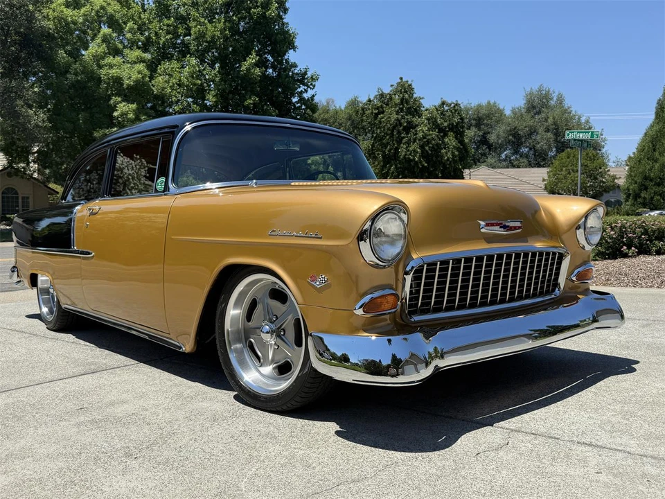 1955 Chevrolet Tri-Five Bel Air Sedan & Wagon - Image 19 of 31