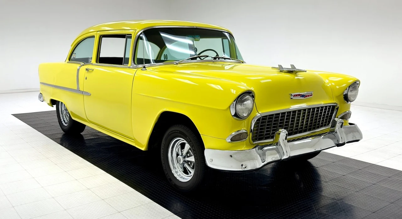1955 Chevrolet Tri-Five Bel Air Sedan & Wagon - Image 7 of 31