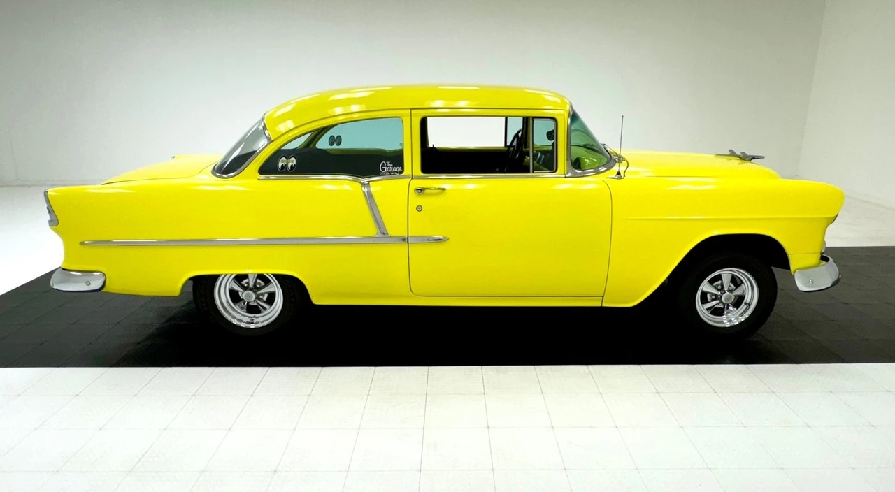 1955 Chevrolet Tri-Five Bel Air Sedan & Wagon - Image 6 of 31