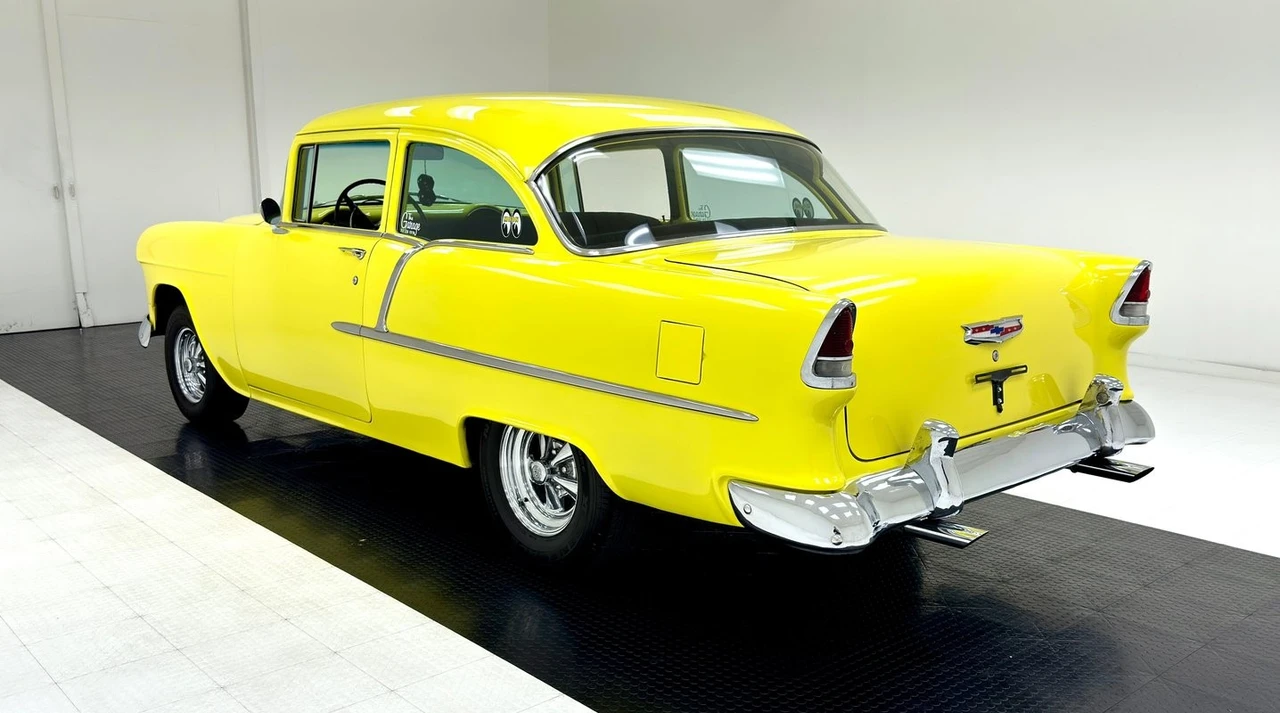 1955 Chevrolet Tri-Five Bel Air Sedan & Wagon - Image 3 of 31