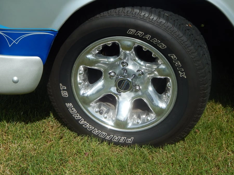1955 Chevrolet 150 & 210 - Image 9 of 12