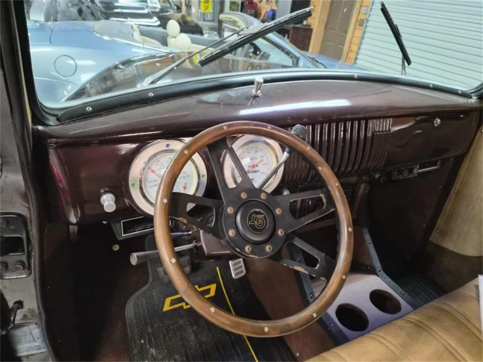 1955 Chevrolet Task Force - Image 8 of 15
