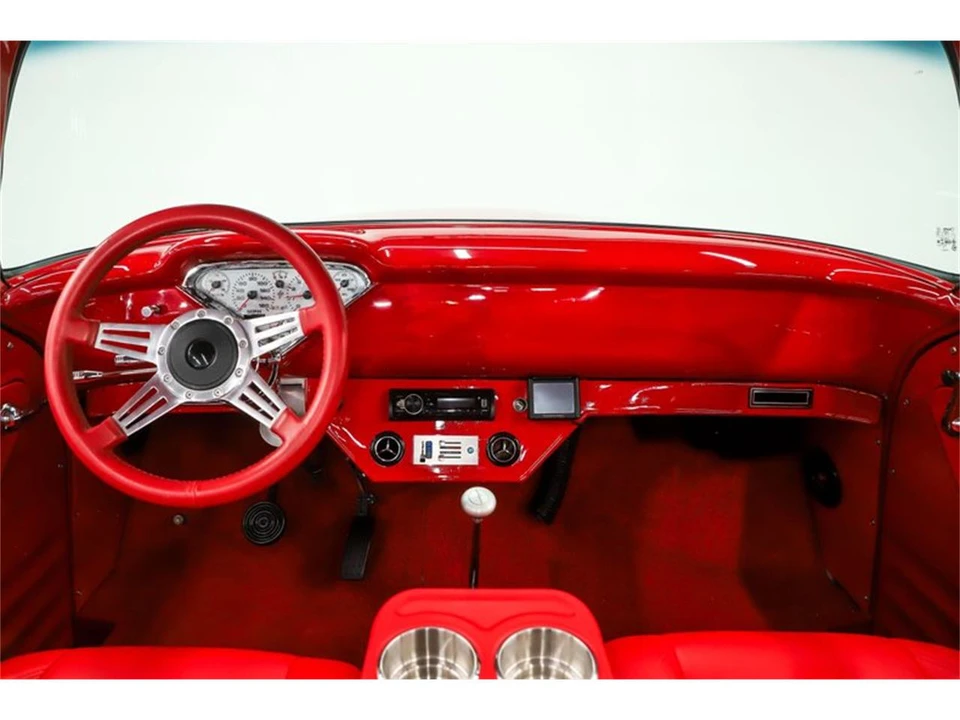 1955 Chevrolet Task Force - Image 18 of 31